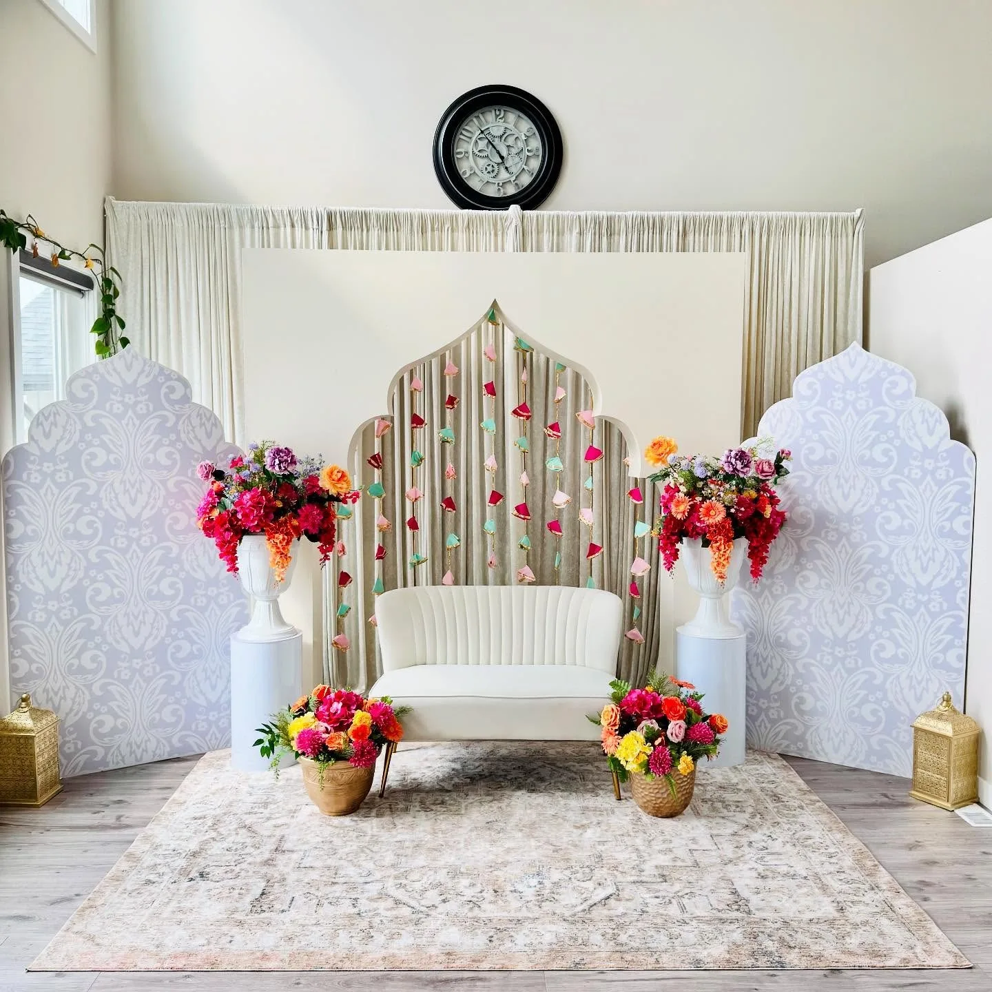 Step and repeat photo backdrop